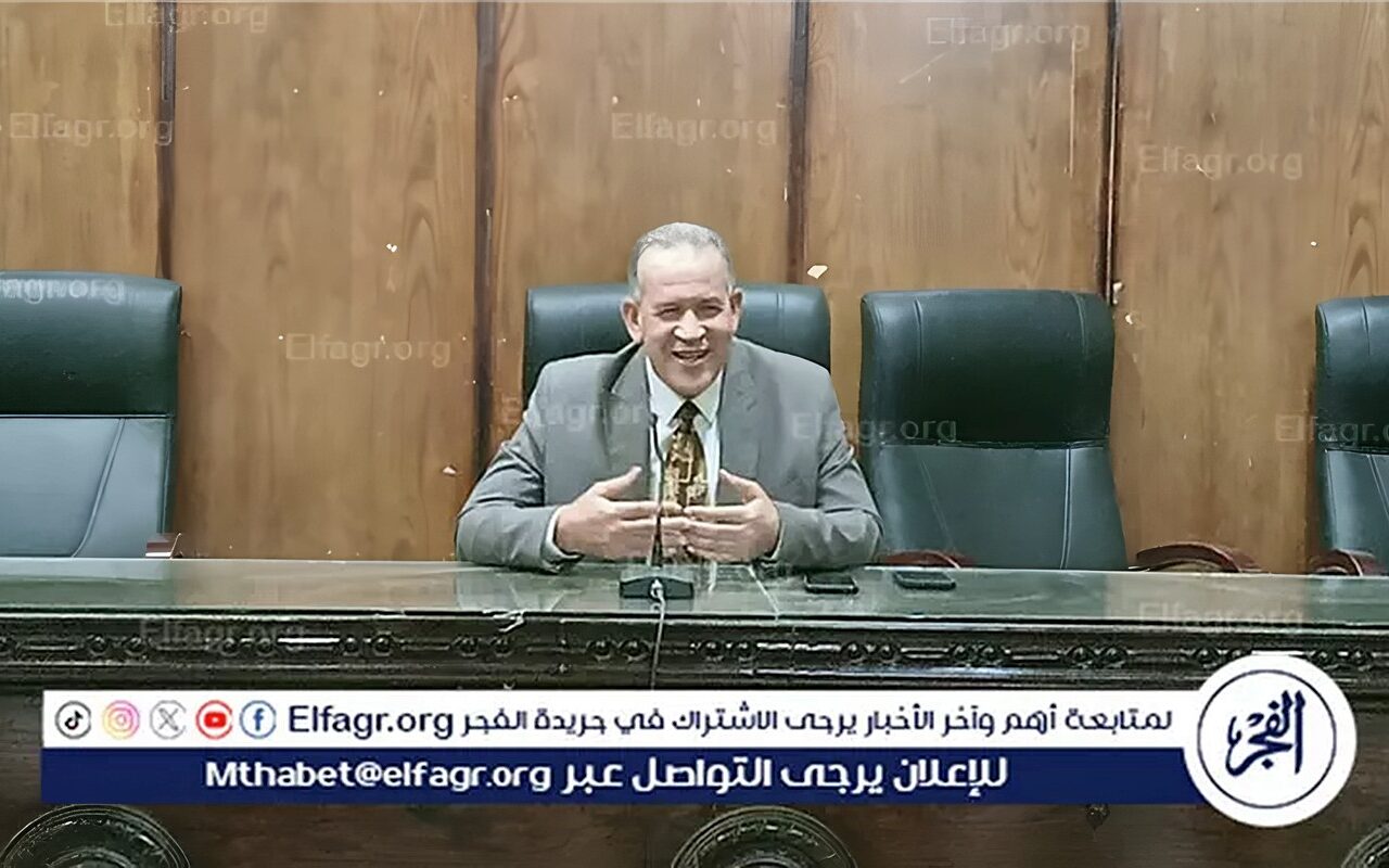 وكيل التعليم بأسيوط يترأس اجتماع مديرى الإدارات لمتابعة البرامج العلاجية