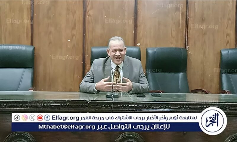 وكيل التعليم بأسيوط يترأس اجتماع مديرى الإدارات لمتابعة البرامج العلاجية