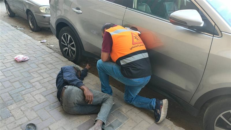 من ميدان الثقافة إلى المستشفى، تدخل عاجل لـ التضامن لإنقاذ مشرد فاقد الوعي بسوهاج
