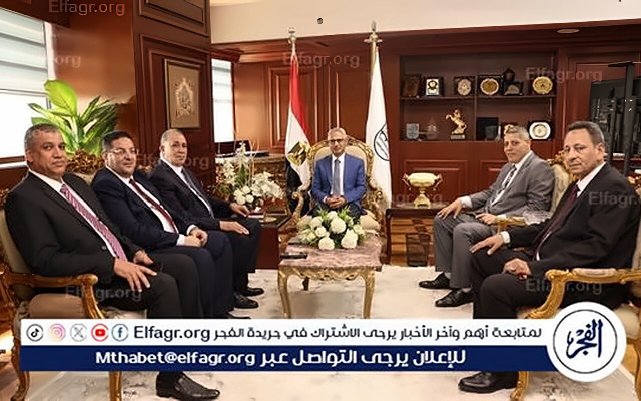 محافظ بني سويف يستقبل نقيب محامين مصر لبحث سبل التعاون المشترك