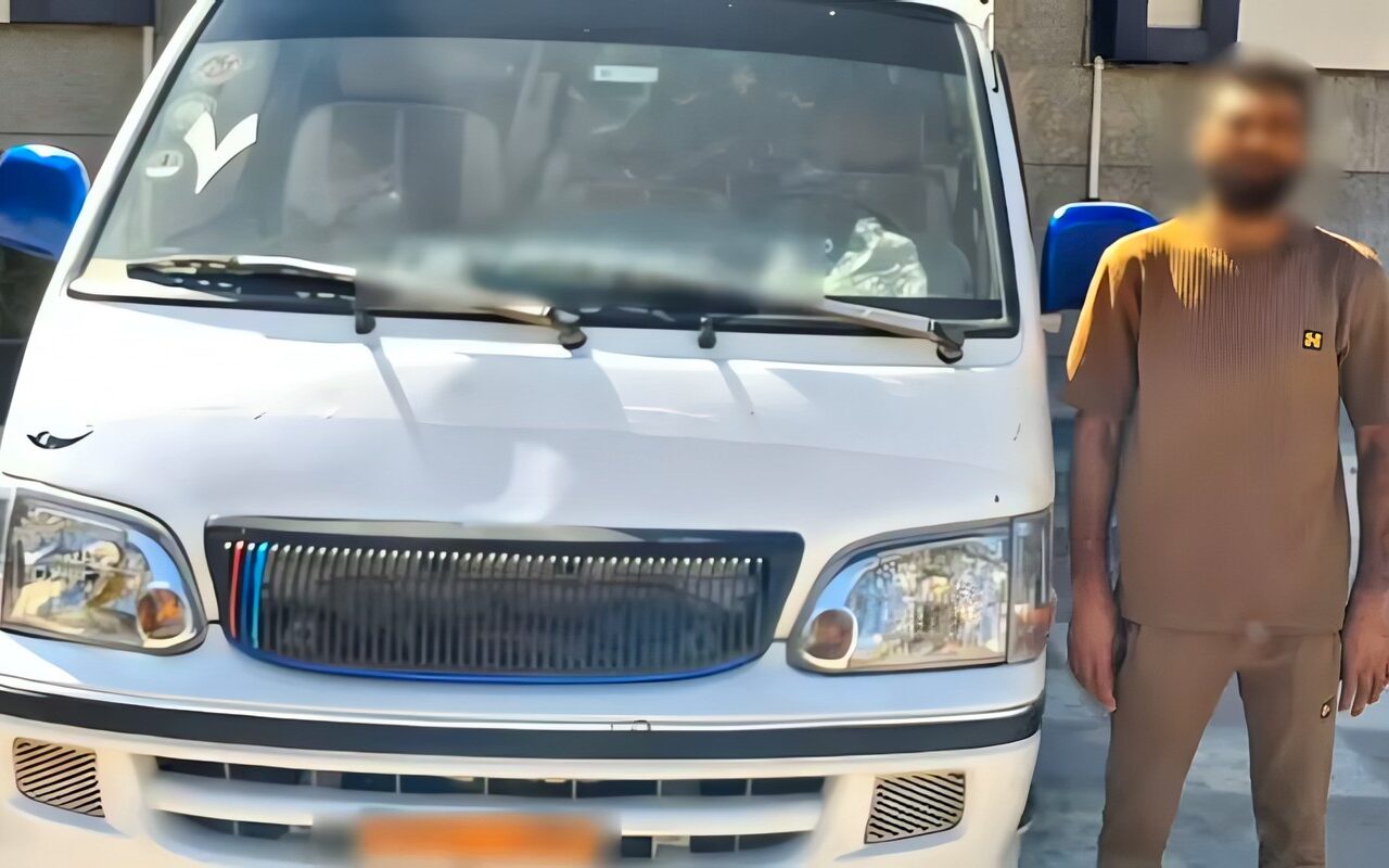 ضبط سائق ميكروباص بالفيوم لرفضه استكمال خط السير المحدد