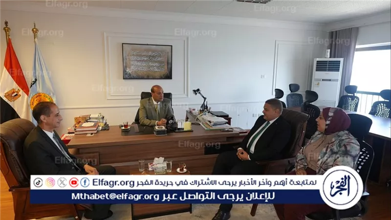 تفاصيل لقاء محافظ أسيوط مع استشاري القرية المنتجة بوزارة الصناعة