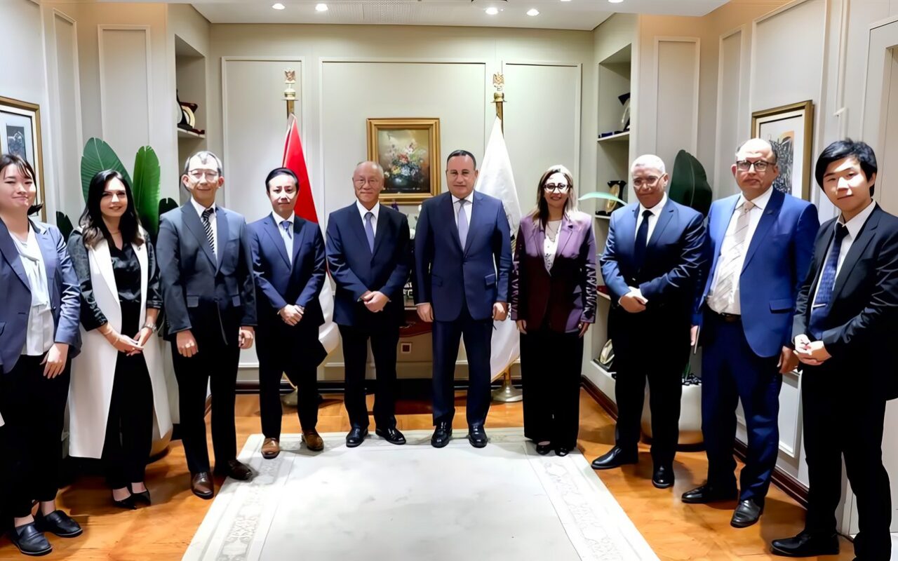 قنصوة يبحث مع سفير اليابان التعاون إنشاء مجمعات تكنولوجية في مصر