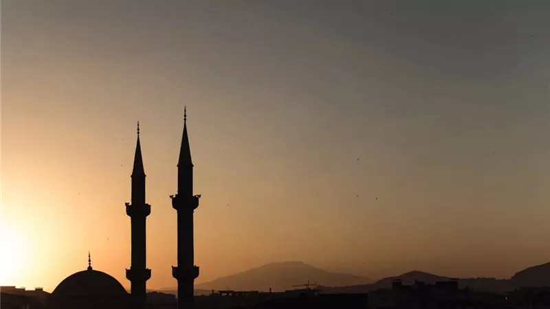 موعد أذان المغرب اليوم الأربعاء في القاهرة والمحافظات