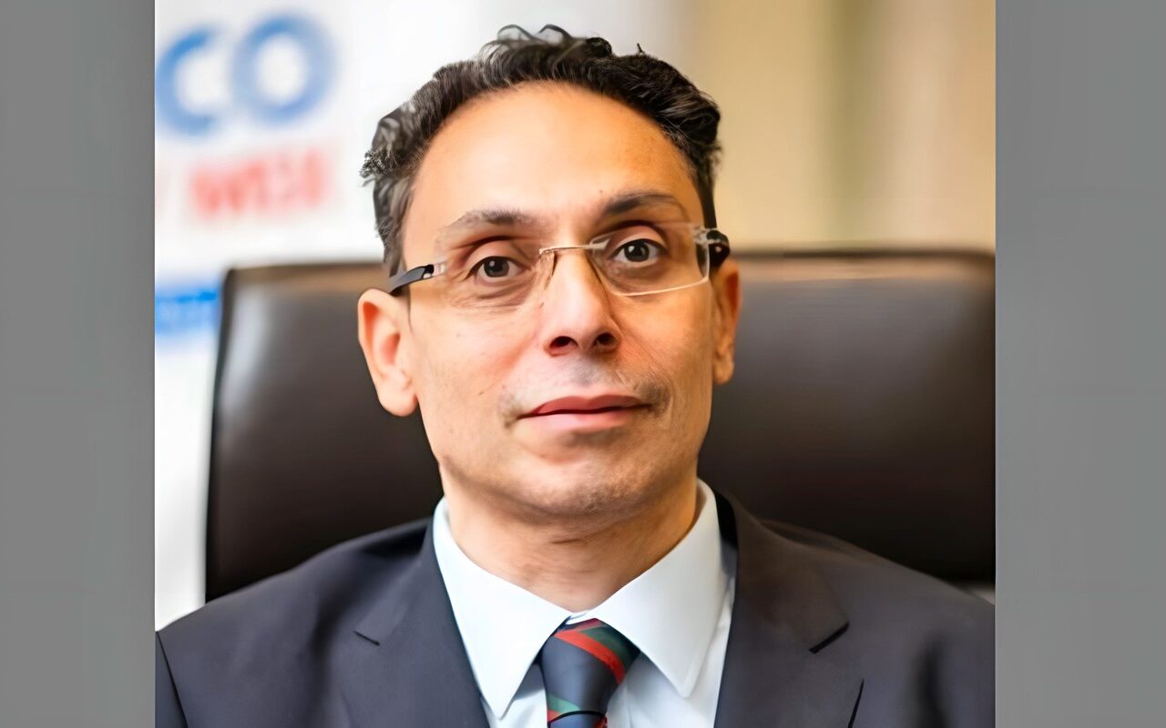 محمد عياد: تزامن موجة البيع مع تنفيذ طروحات جديدة حدّ من قدرة سوق المال على استيعاب الضغوط