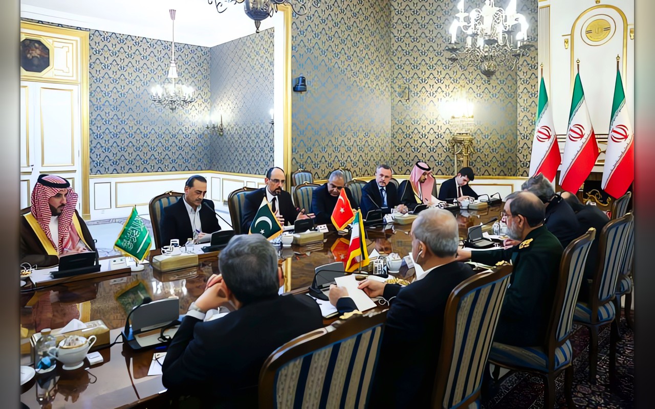 إيران والسعودية وتركيا وباكستان تتفق على متابعة المحادثات بعد اجتماع طهران الأول