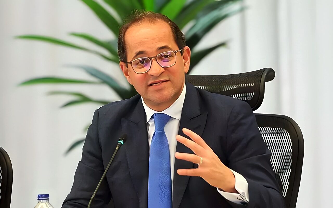 وزير المالية يتدخل لحل مشكلة أحد الممولين بمنظومة الضرائب الجديدة