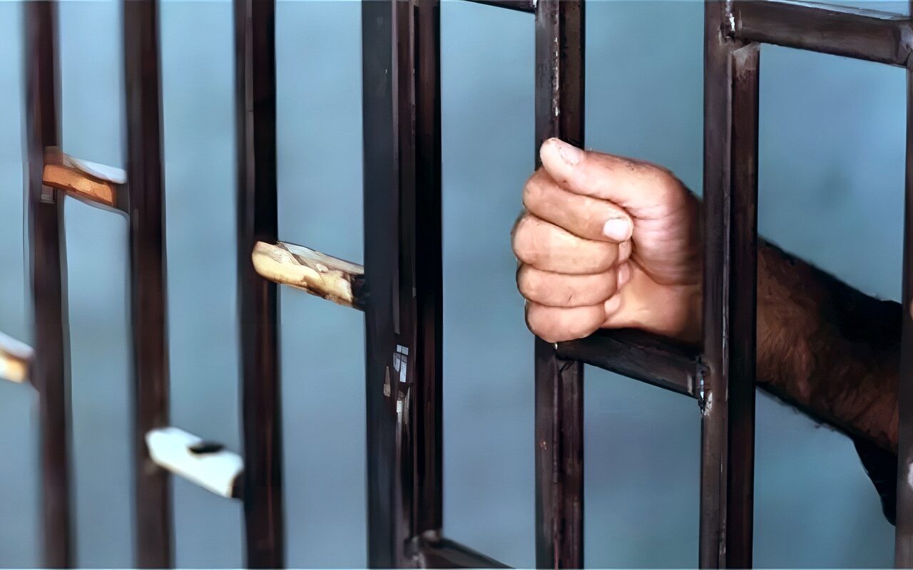 جلسة صلح انتهت بجريمة، السجن 7 سنوات لـ 8 متهمين في واقعة مقتل شاب بالهرم