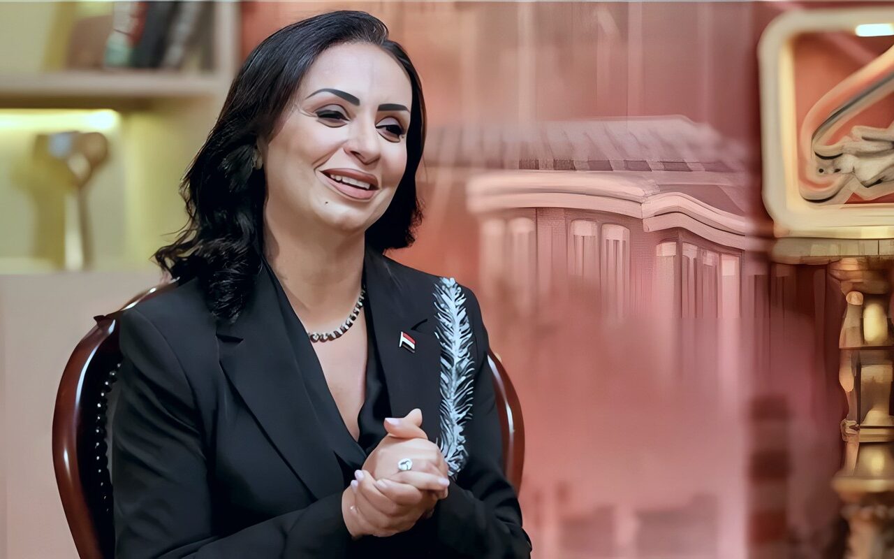 وزيرة التضامن توجه بصرف مساعدات عاجلة لأسر ضحايا حادث الطريق الأوسطي
