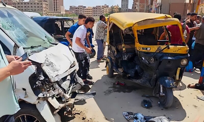 إصابة سيدة وطفليها في حادث تصادم بطنطا (صور)