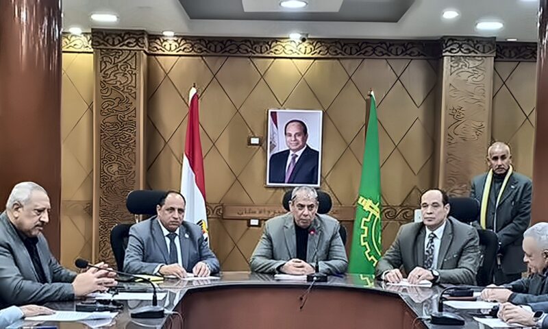 قرار عاجل من تعليم القليوبية بعد مشاجرة مدرسة بشبرا الخيمة.. وقف عامل وعاملة وإحالتهما للتحقيق