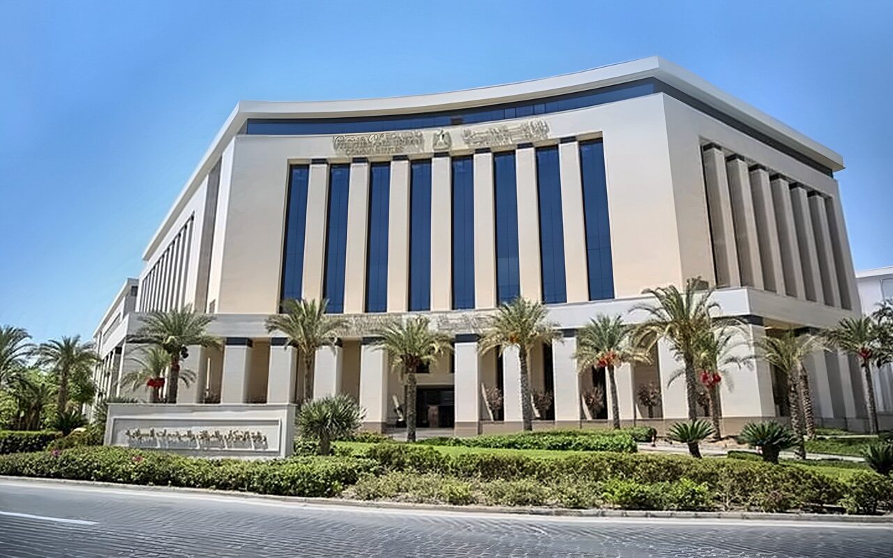 عقب رصد مشكلات تقنية، الإسكان: إعادة تخصيص شقق للعاملين المنتقلين إلى العاصمة الجديدة