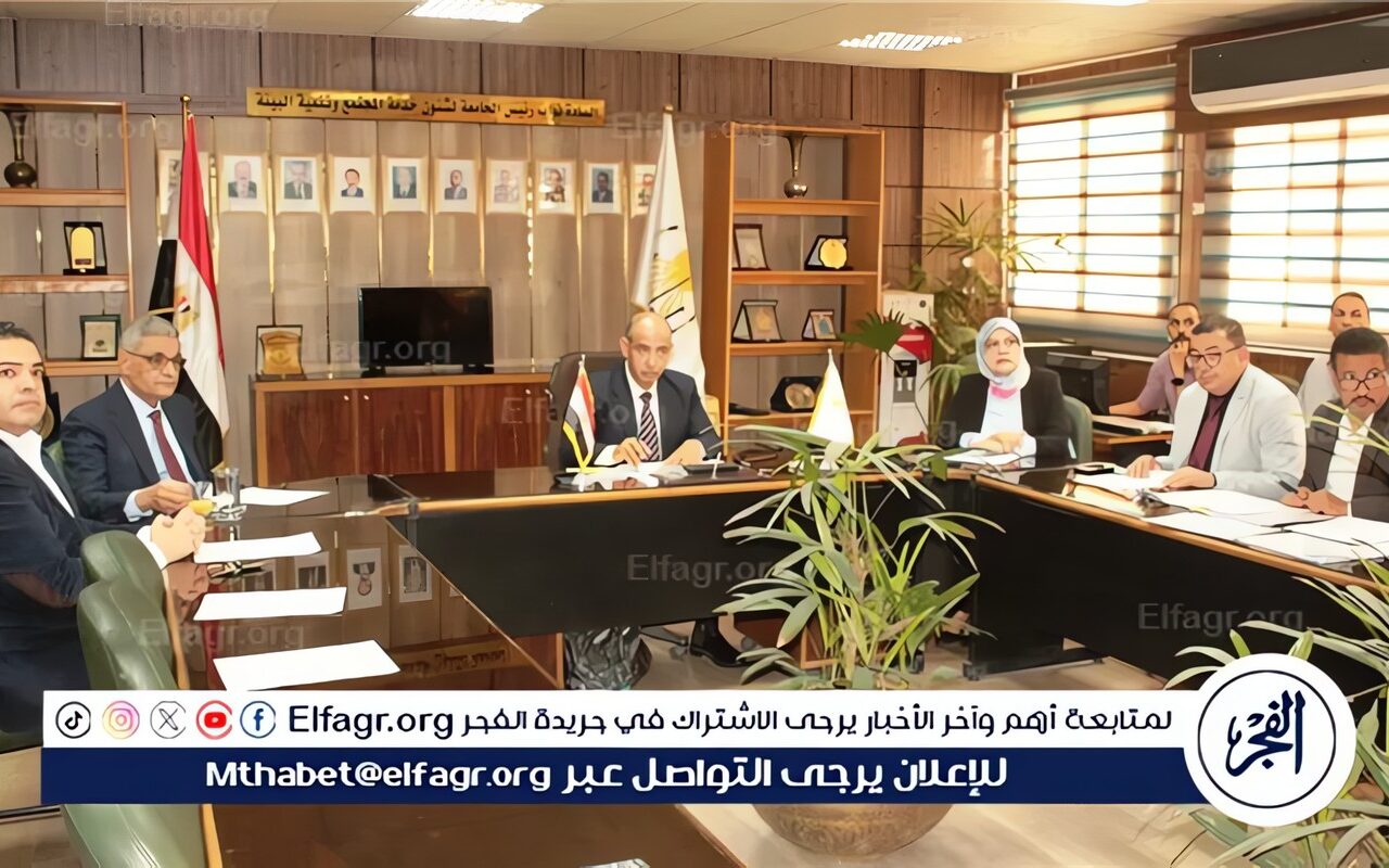 نائب رئيس جامعة أسيوط يترأس اجتماعي المطبعة المركزية ومركز تسويق الخدمات الجامعية