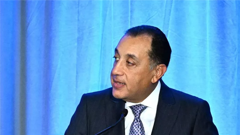 سيارة والدي اتسرقت، رئيس الحكومة يستعرض عددًا من التحديات قبل 2014