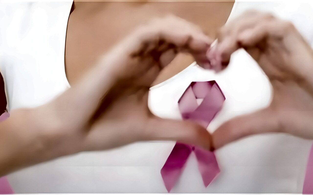 لا تتجاهلي هذه العلامات، هيئة الدواء توضح 3 خطوات للكشف المبكر عن سرطان الثدي