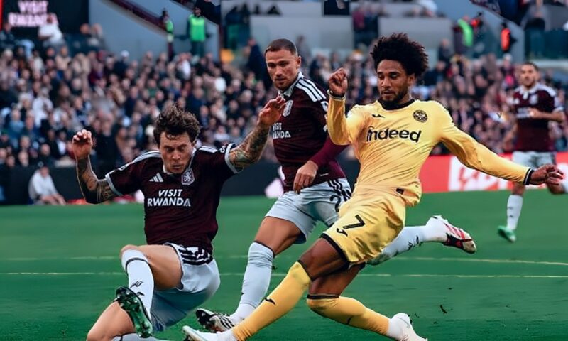 أستون فيلا يتعادل مع برينتفورد 2/2 في الدوري الإنجليزي