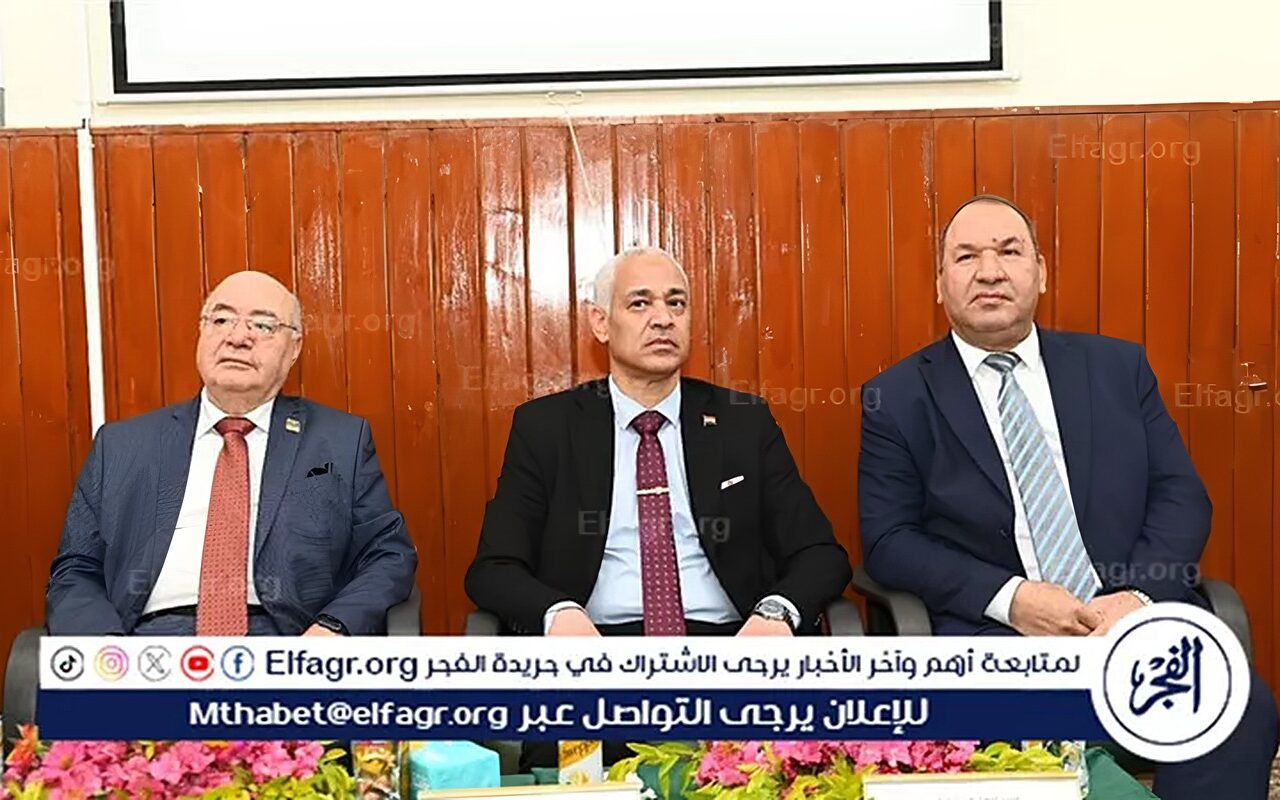 رئيس جامعة أسيوط يفتتح المؤتمر العلمي التاسع لشباب الباحثين في العلوم الأساسية والتطبيقية
