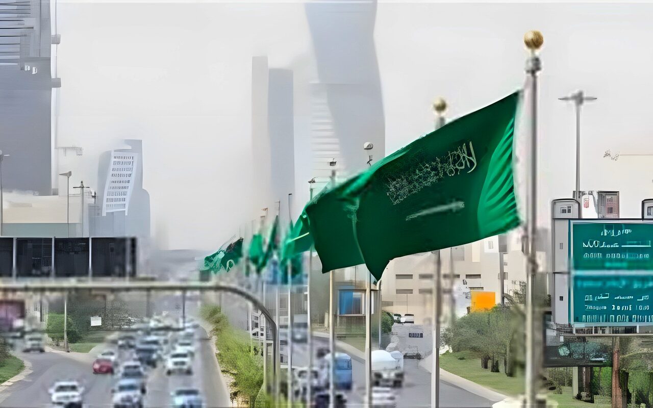السعودية تصدر إنذارا مبكرا بشأن تهديد محتمل في الرياض والتحالف يعلن اعتراض صاروخ