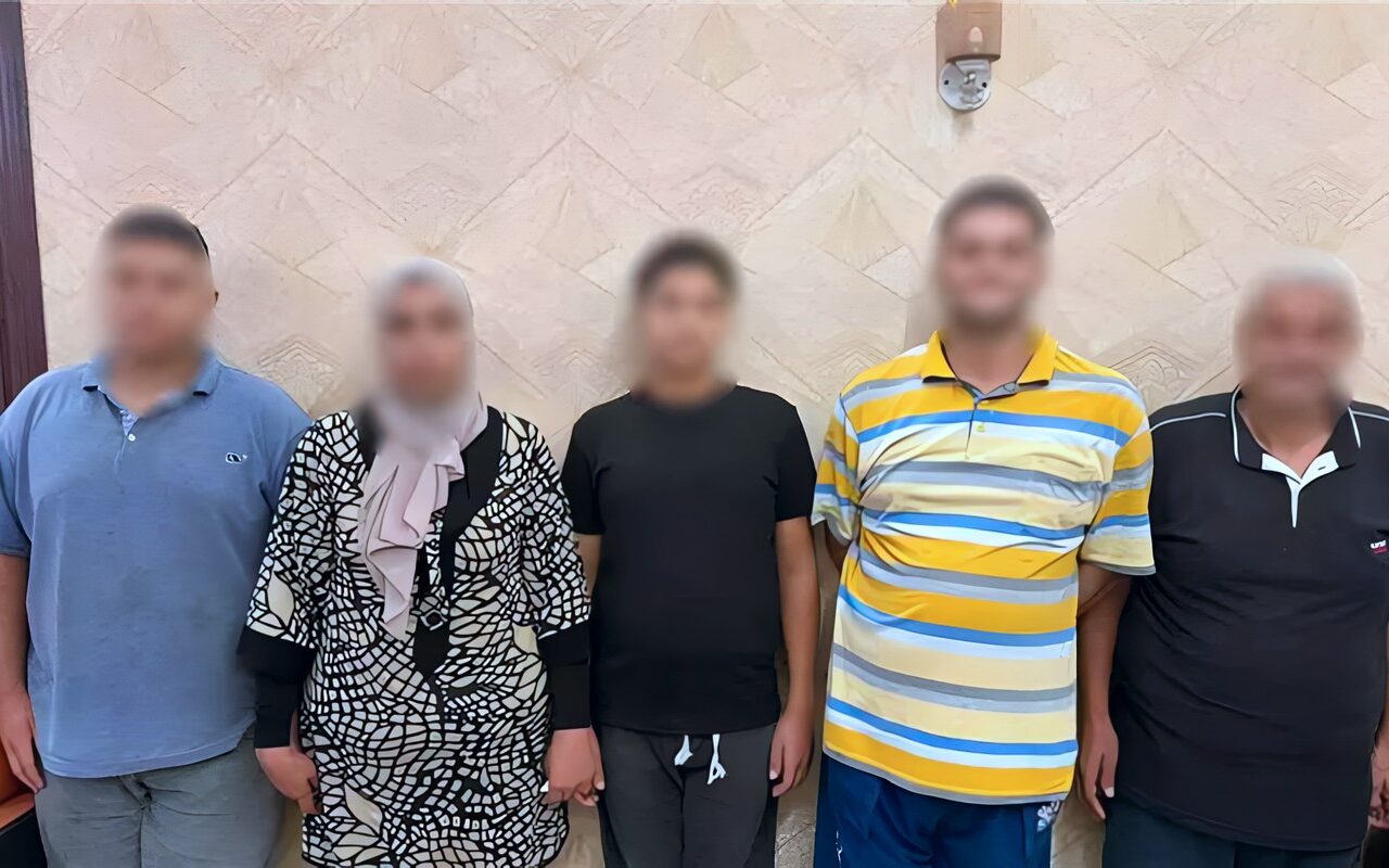 ضبط 6 أشخاص بتهمة التعدي على موظفة وشقيقتها وهدم جزء من سور منزلهما بالغربية