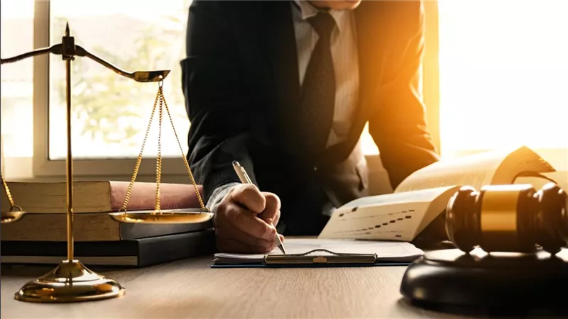 نيابة الإسكندرية تحيل متهما لمحكمة الجنايات لقتله شخصا إثر خلافات بينهما