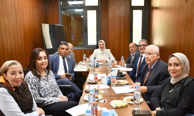 مركز النانو بجامعة عين شمس يتابع جاهزية المعامل تمهيدا للافتتاح وبدء تقديم الخدمات البحثية