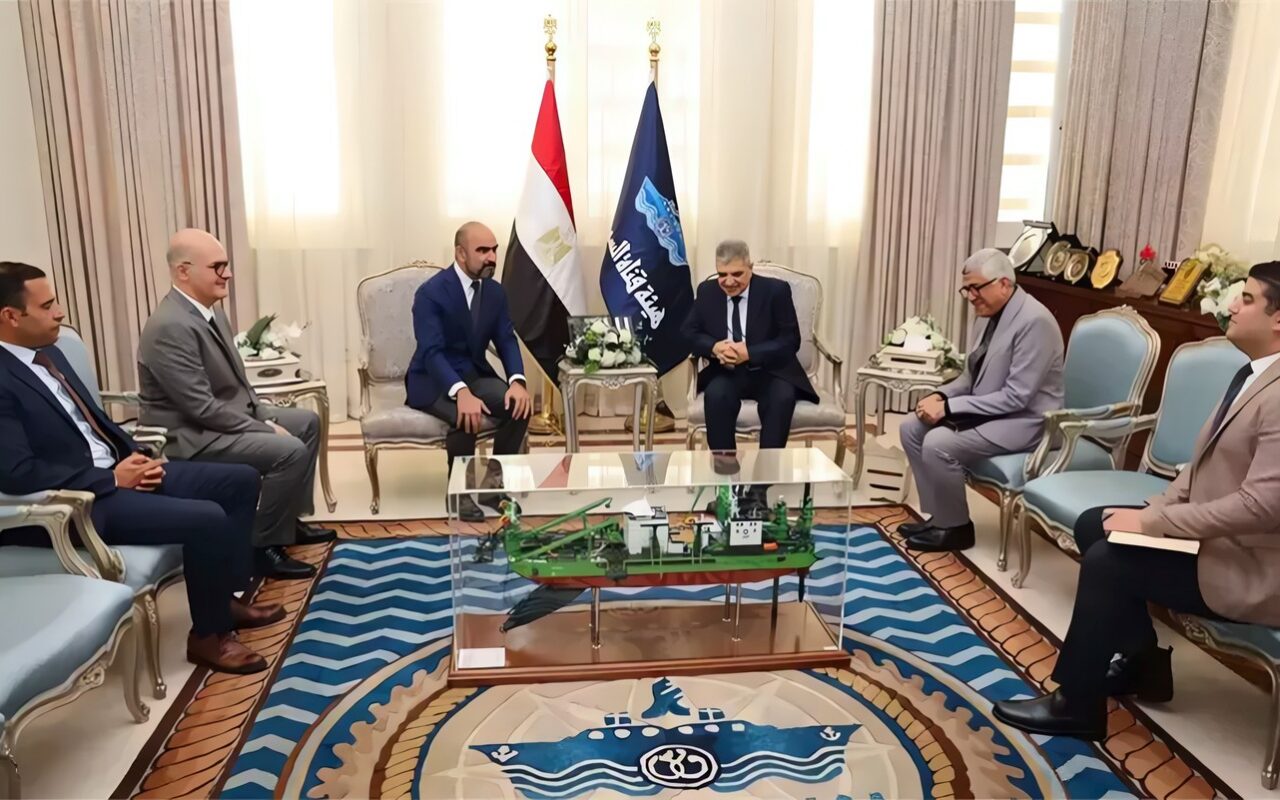 قناة السويس تبحث سُبل التعاون مع شركة DEME البلجيكية
