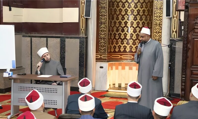 وزير الأوقاف يفتتح دورة «أصول الفكر المعتدل وتحسين الأداء اللغوي» بإدارة أوقاف حلوان عقب صلاة الفجر مباشرة