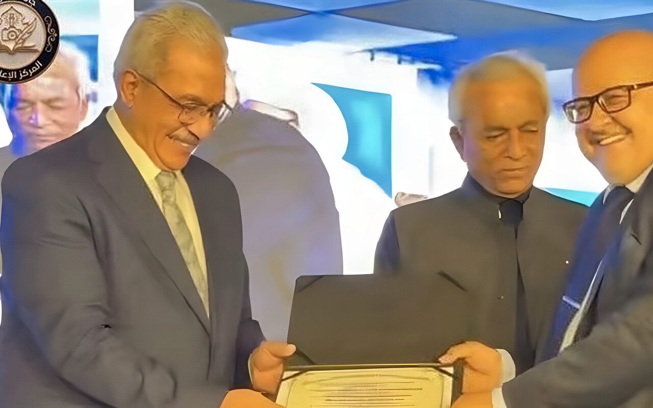 رئيس جامعة الأزهر بعد تكريمه من جامعة «باشن» الأمريكية: ثمار جهود الإمام الأكبر