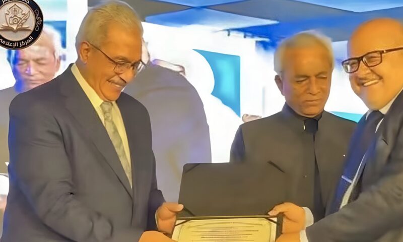 رئيس جامعة الأزهر بعد تكريمه من جامعة «باشن» الأمريكية: ثمار جهود الإمام الأكبر