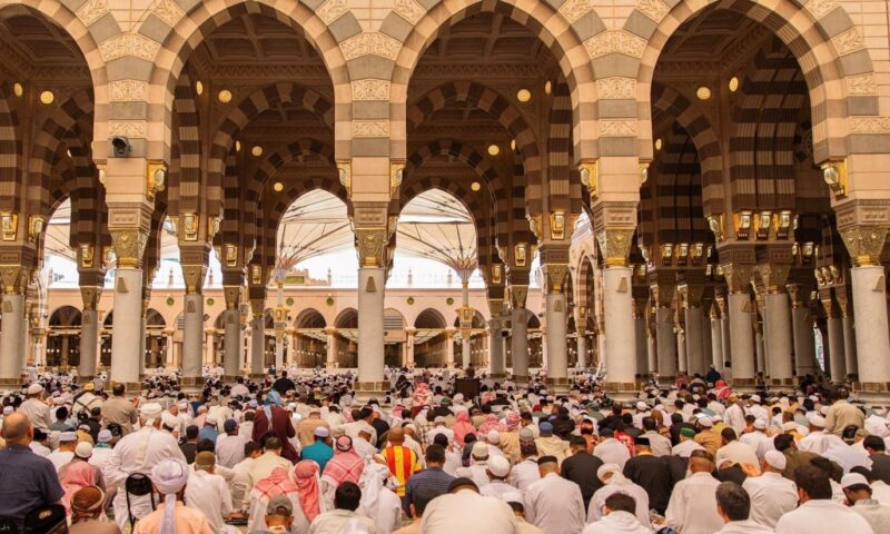 لماذا كان النبي يخطب الجمعة بسورة ق؟.. خطيب المسجد النبوي: هناك 8 أسباب
