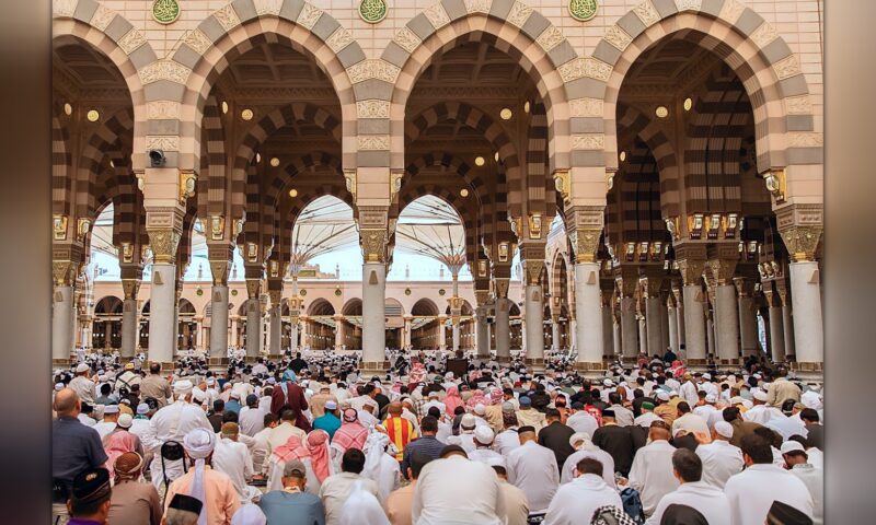 لماذا كان النبي يخطب الجمعة بسورة ق؟.. خطيب المسجد النبوي: هناك 8 أسباب