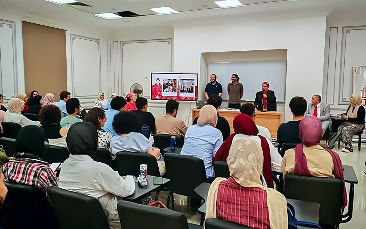 رئيس جامعة القاهرة: البرامج الدولية أحد المسارات المهمة لتطوير العملية التعليمية