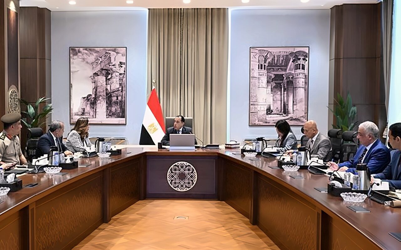 من العشوائيات إلى المدن الجديدة.. مدبولي يحدد ملفات مهمة للنقاش في منتدى مصر 2026