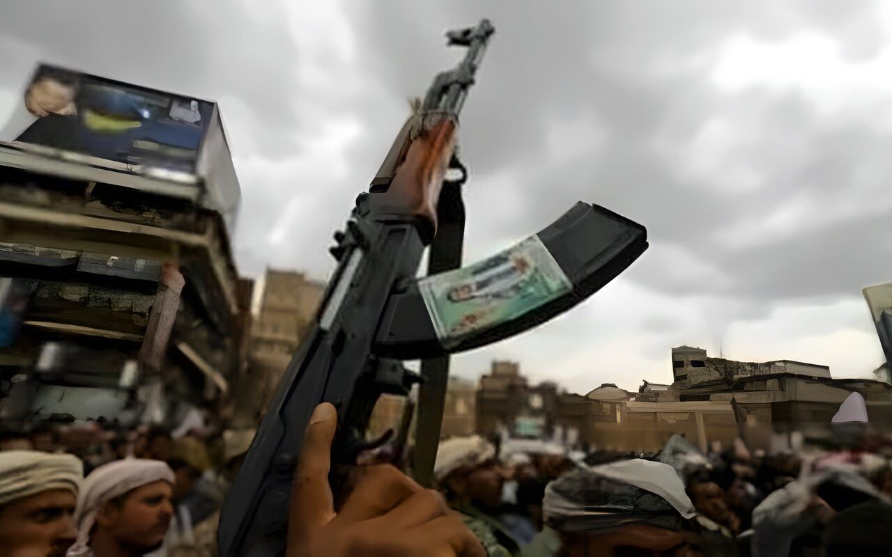 من الاتصالات إلى المدارس.. جرائم الحوثيين تطال كل تفاصيل الحياة في المخا