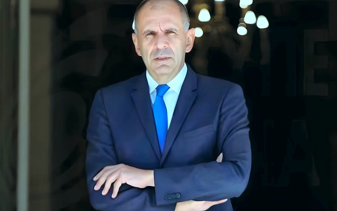 وزير الخارجية اليوناني ردا على تركيا: المناطق البحرية ليست ساحة للمزايدة