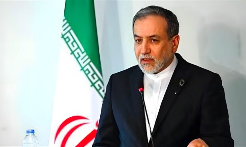البرلمان الإيراني: طلب باستجواب عراقجى لتواصله مع الأمريكان دون إذن المرشد