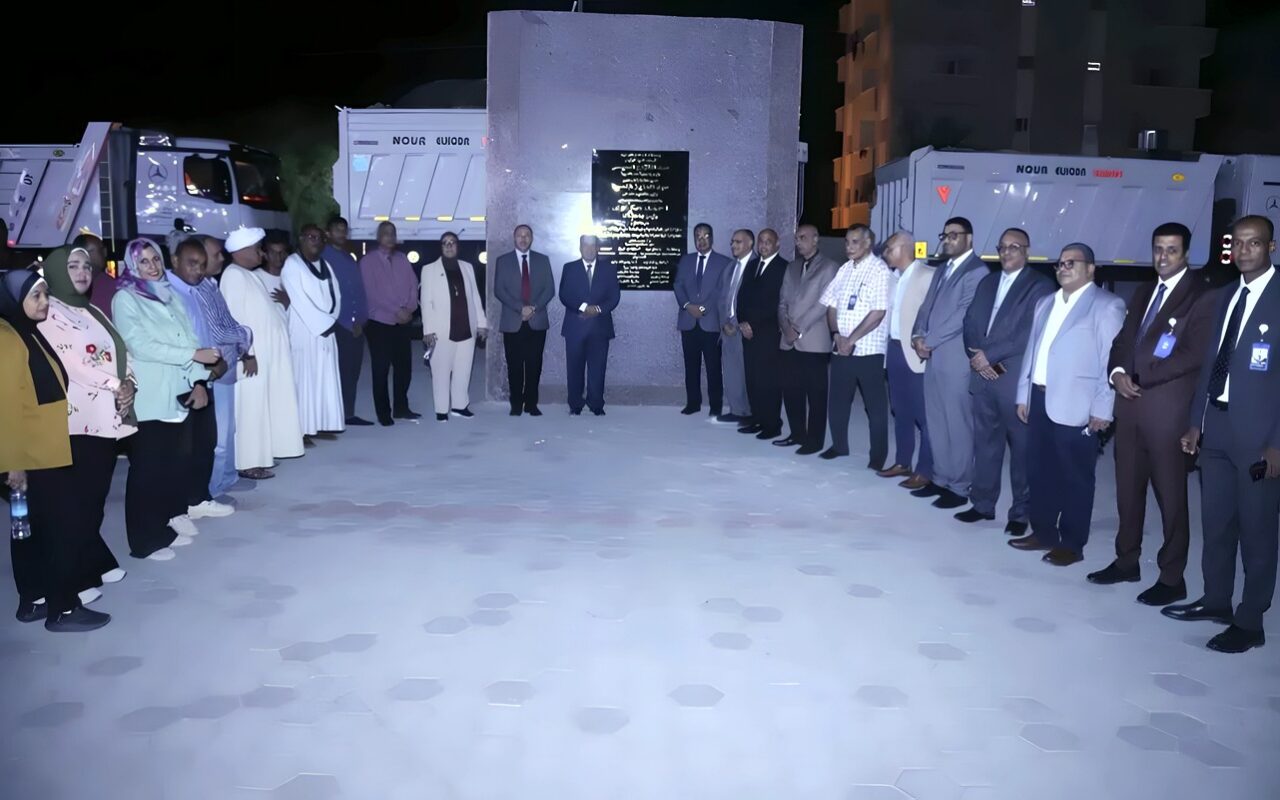 رئيس جامعة قنا يفتتح ساحة المستشفيات الجامعية (صور)