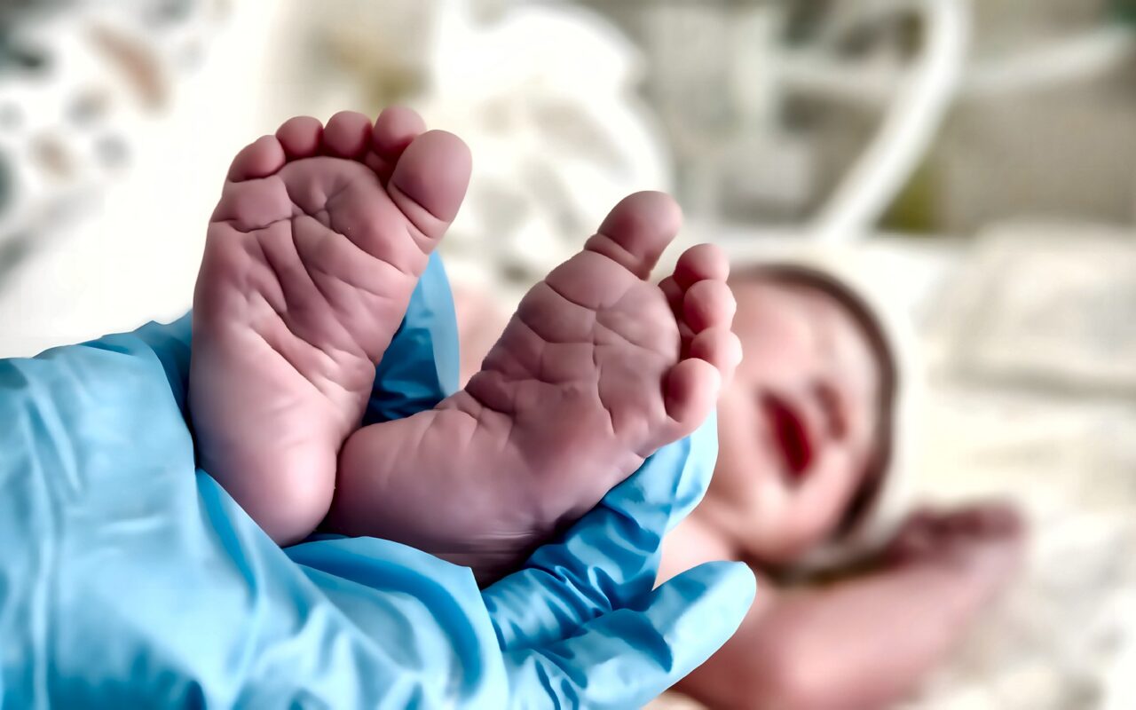 أعراض نقص فيتامين “K” عند الكبار والرضع.. متى يصبح الأمر مقلقاً؟