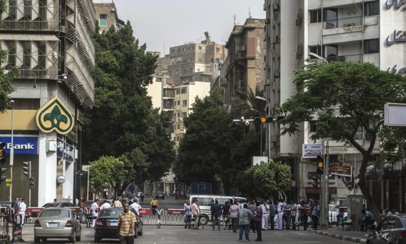 “يديرها إخواني هارب”.. بيان من داخلية مصر حول ضبط 6 صحفيين بمنصة “متصدقش” والصفحة ترد