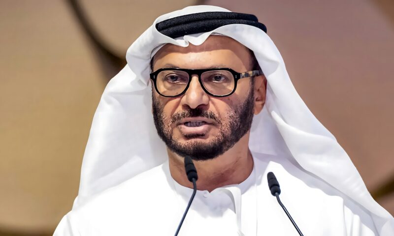 “موقف سياسي تدحضه الحقائق”.. أنور قرقاش يرد على انتقادات علي لاريجاني للإمارات بشأن “الجزر الثلاث”
