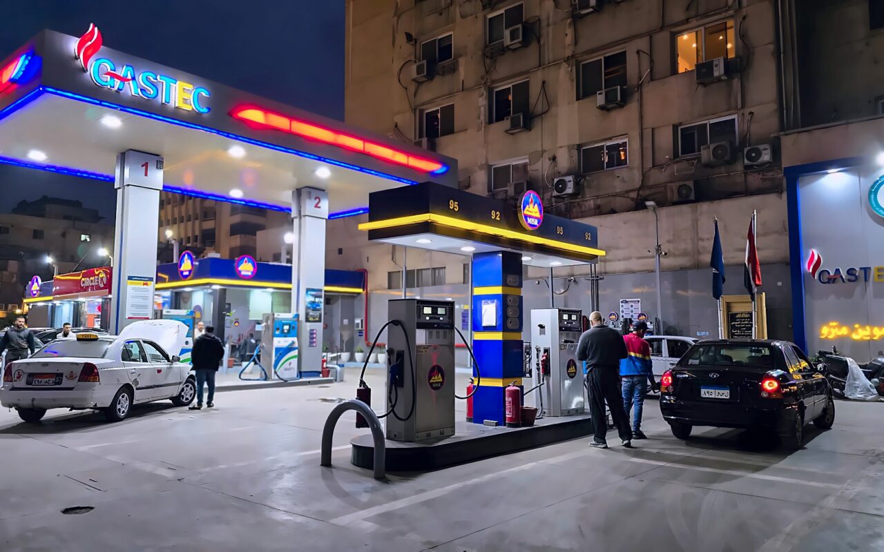 وزارة البترول المصرية تحسم موقف أسعار الوقود وتوضح حقيقة نقص أسطوانات البوتاجاز