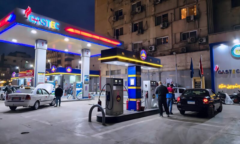 وزارة البترول المصرية تحسم موقف أسعار الوقود وتوضح حقيقة نقص أسطوانات البوتاجاز