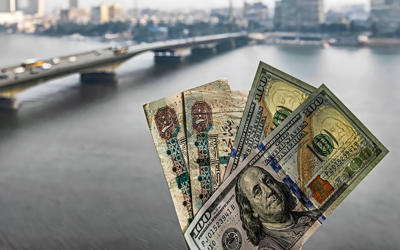 مصر: تراجع مؤشر مديري المشتريات وسط ضغوط الاضطرابات الإقليمية.. ما تعليق الخبراء؟