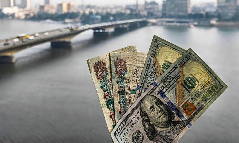 مصر: تراجع مؤشر مديري المشتريات وسط ضغوط الاضطرابات الإقليمية.. ما تعليق الخبراء؟