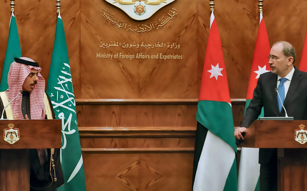 وزير خارجية الأردن يكشف موقف عمّان من خطوات السعودية في اليمن