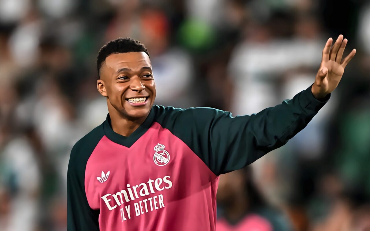 “تشاجرتُ حتى مع عمتي”.. مبابي يسخر من مزاعم خلافه مع ريال مدريد بسبب الكرة الذهبية