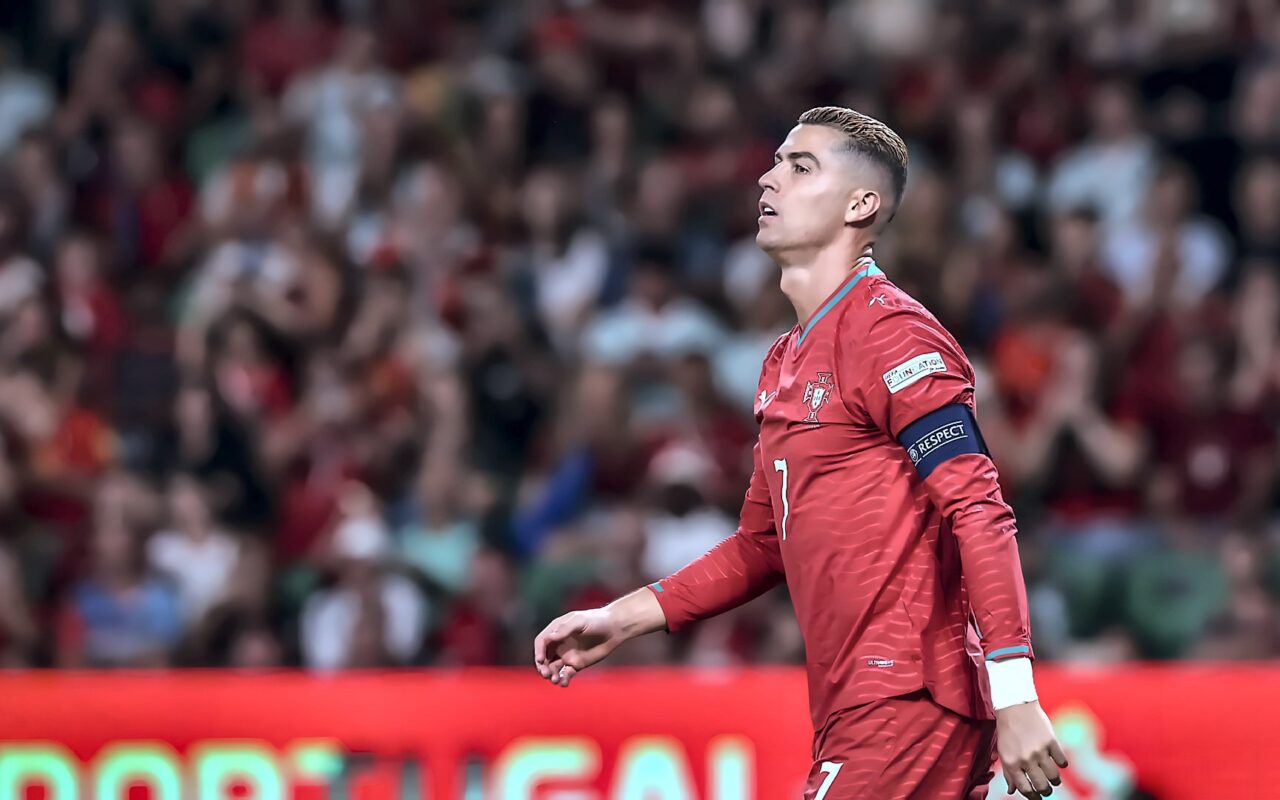 “جيسوس ظهر مغروراً”.. بيان من رونالدو بشأن أسباب مغادرته لمعسكر البرتغال