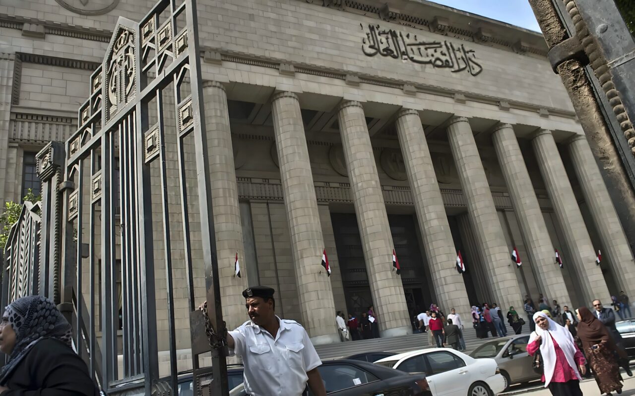 مصر.. النيابة العامة تصدر بيانًا بشأن “متصدقش” وترد على ما أثير عن “التعذيب”