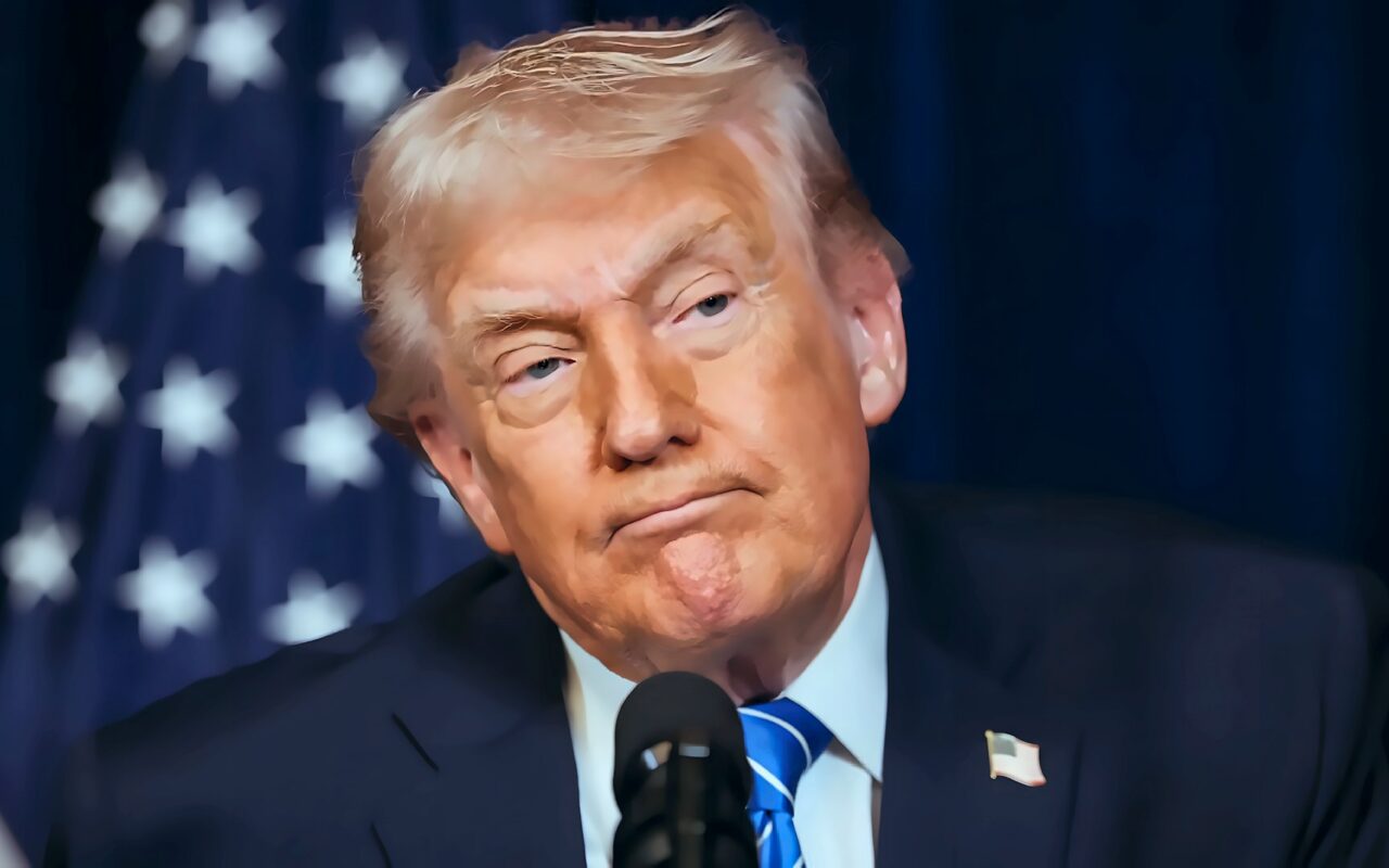 بعد أن وُصف بسببها بـ”المختل والخطير”.. ترامب يوضح تصريحاته بشأن فرضية “تدمير إيران لمدينتين في أمريكا”