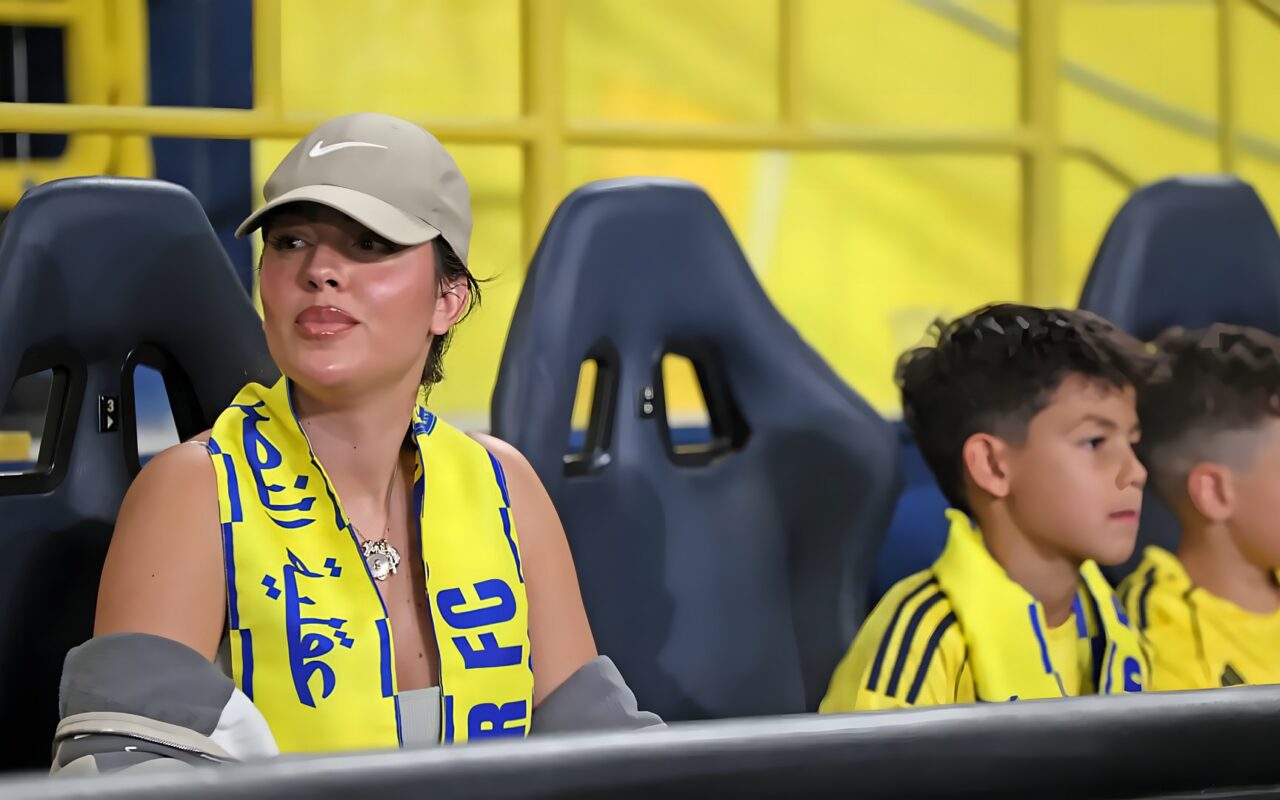 كيف تفاعلت جورجينا مع دعم جماهير النصر لرونالدو؟